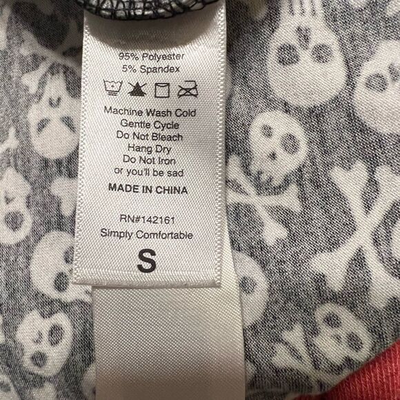 Lularoe black and white skull and crossbones top! - Picture 7 of 8